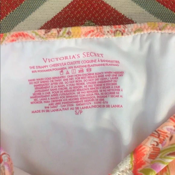 Victoria’s Secret swim push up bikini 32c small - Picture 5 of 5